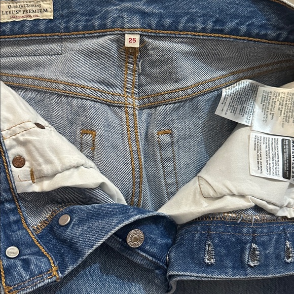 Levi's Like NEW High-rise Distressed Button Zip Fly Blue Mini Skirt - Picture 12 of 13